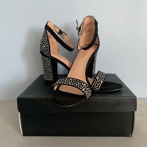 Madden NYC Rhinestone Strappy Pump Mint Condition